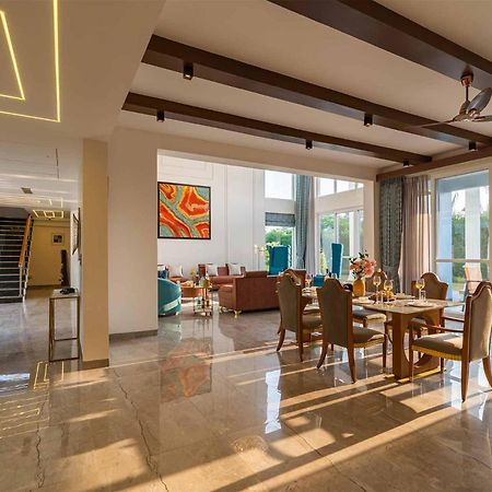 Stayvista At Serenity Farms With Pool, Lawn, Bonfire & Bbq Sohna Экстерьер фото