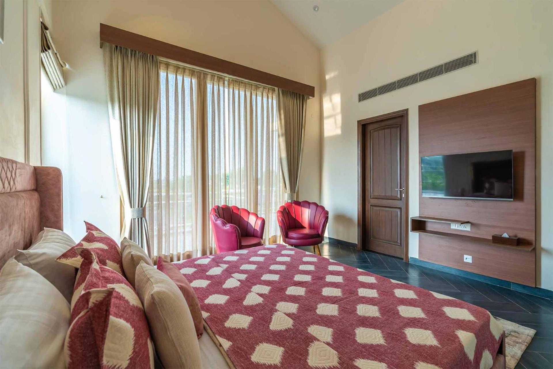 Stayvista At Serenity Farms With Pool, Lawn, Bonfire & Bbq Sohna Экстерьер фото